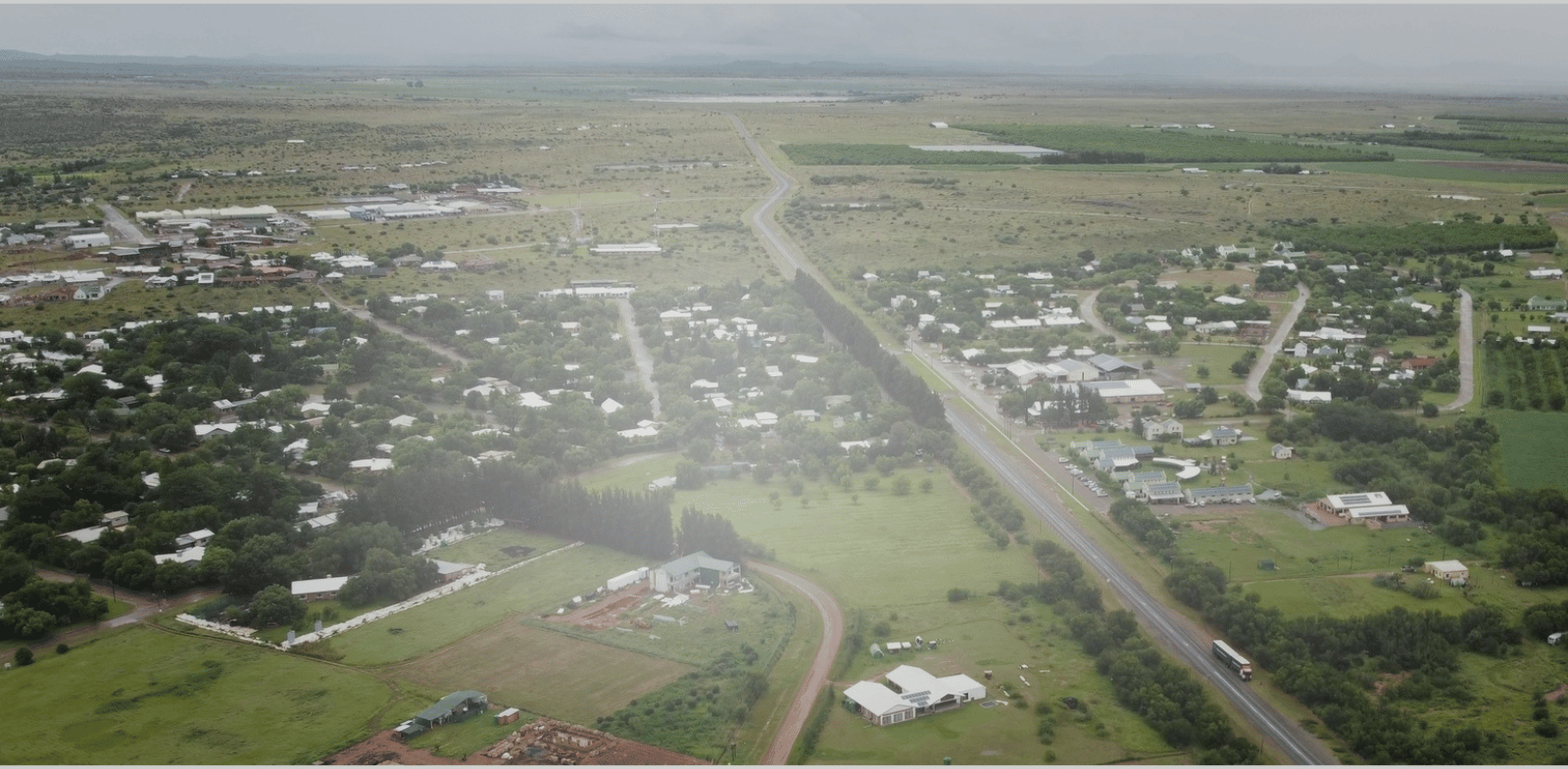 Vir die Gemeenskap,  Deur die Gemeenskap